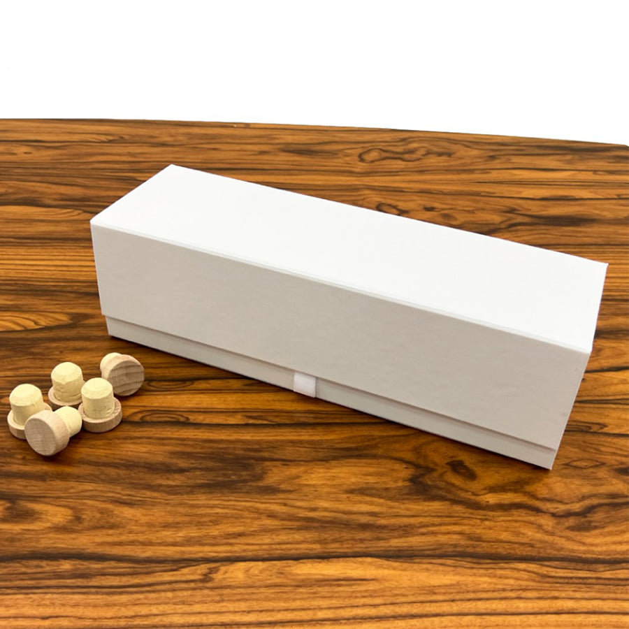 Caixa Premium Cartão 1200g com Iman e Adesivo - Plastificado Mate - Branco