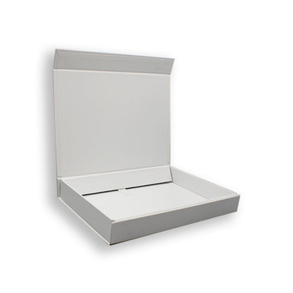 Caixa Premium Cartão 1200g com Iman e Adesivo - Plastificado Mate - Branco