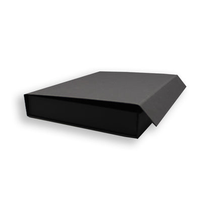 Caixa Premium Cartão 1200g com Iman e Adesivo - Plastificado Mate - Preto